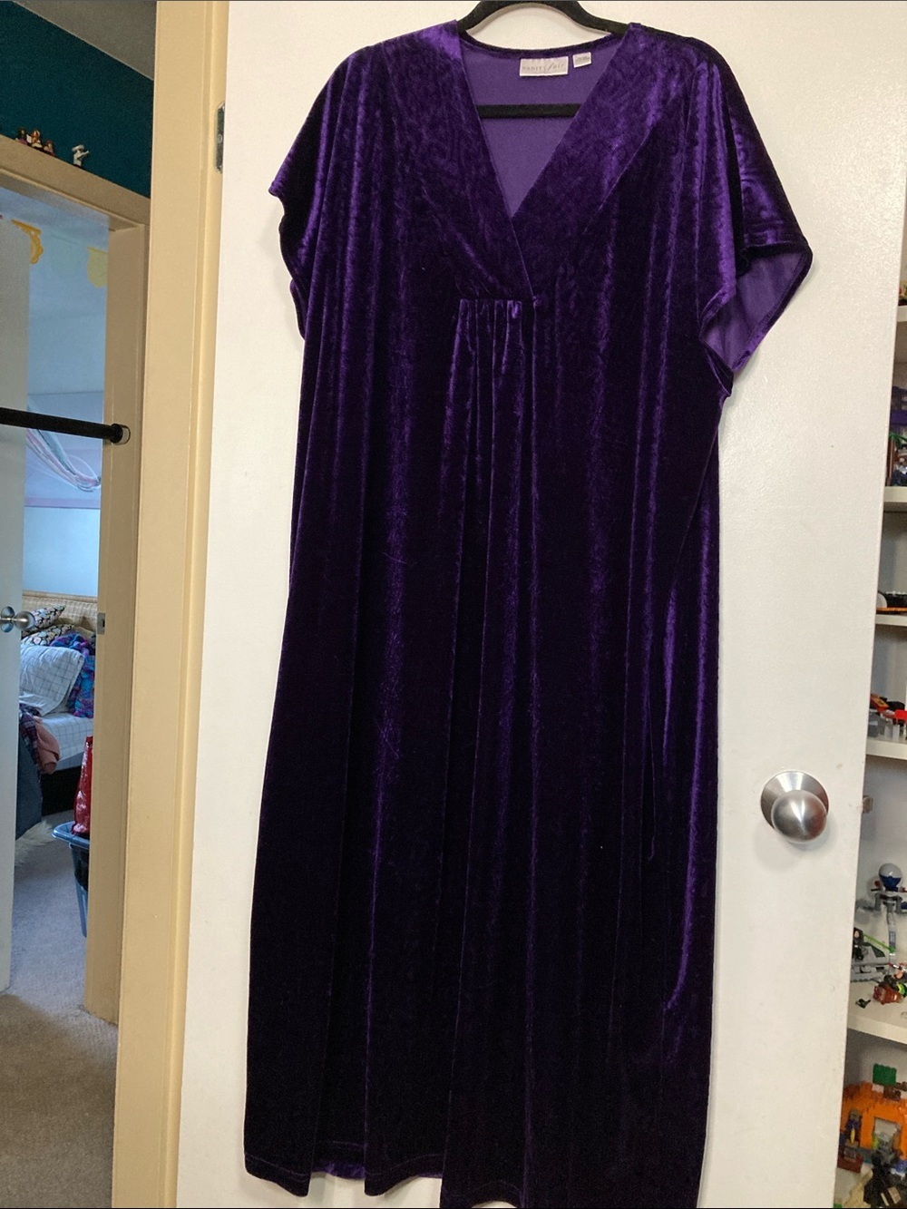 Vanity Fair Purple Velvet Nightgown